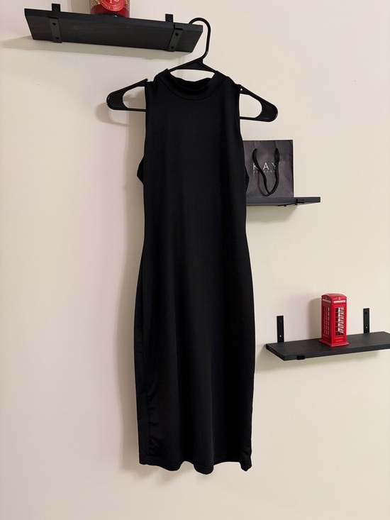 Dresses & Skirts - Black Tank Dress